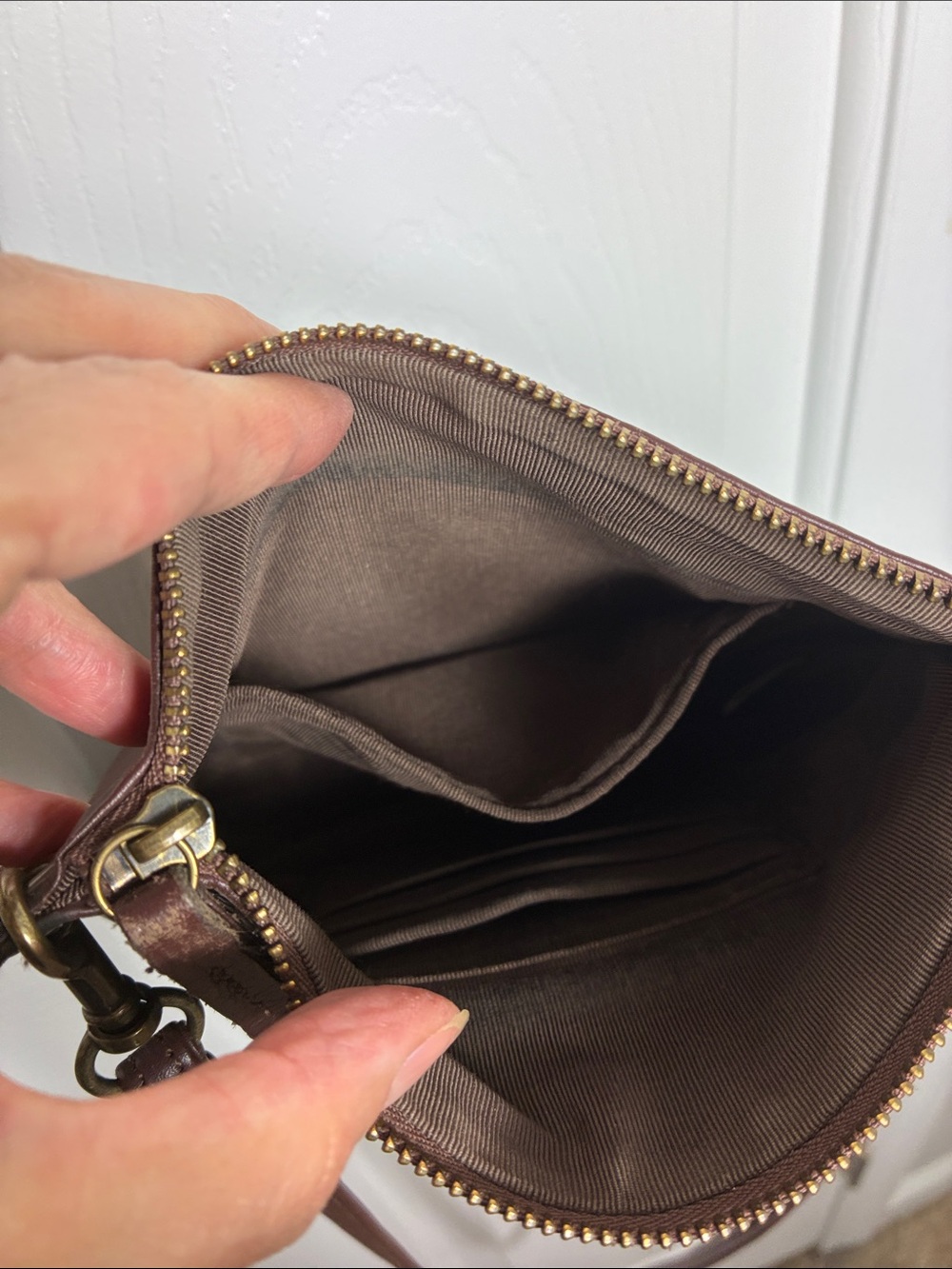 Eileen Fisher Brown/ Oxblood Leather Messenger Crossbody - Picture 6 of 12